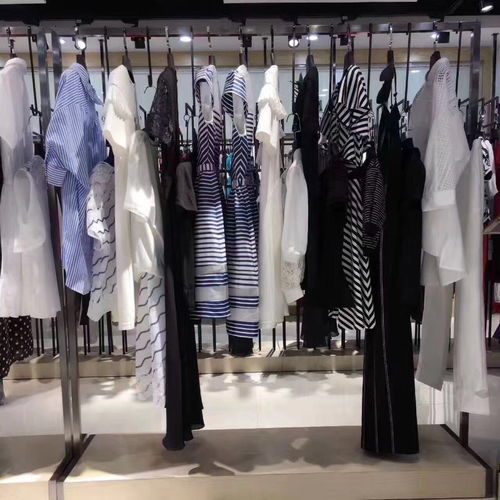 夏季品牌女裝尾貨庫存走份批發 廣州服裝、鞋帽與箱包國內貿易代理全解析