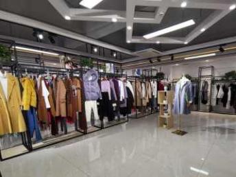 圖原單正品品牌折扣貨源 女裝批發(fā)與廣州服裝鞋帽箱包國(guó)內(nèi)貿(mào)易代理新趨勢(shì)